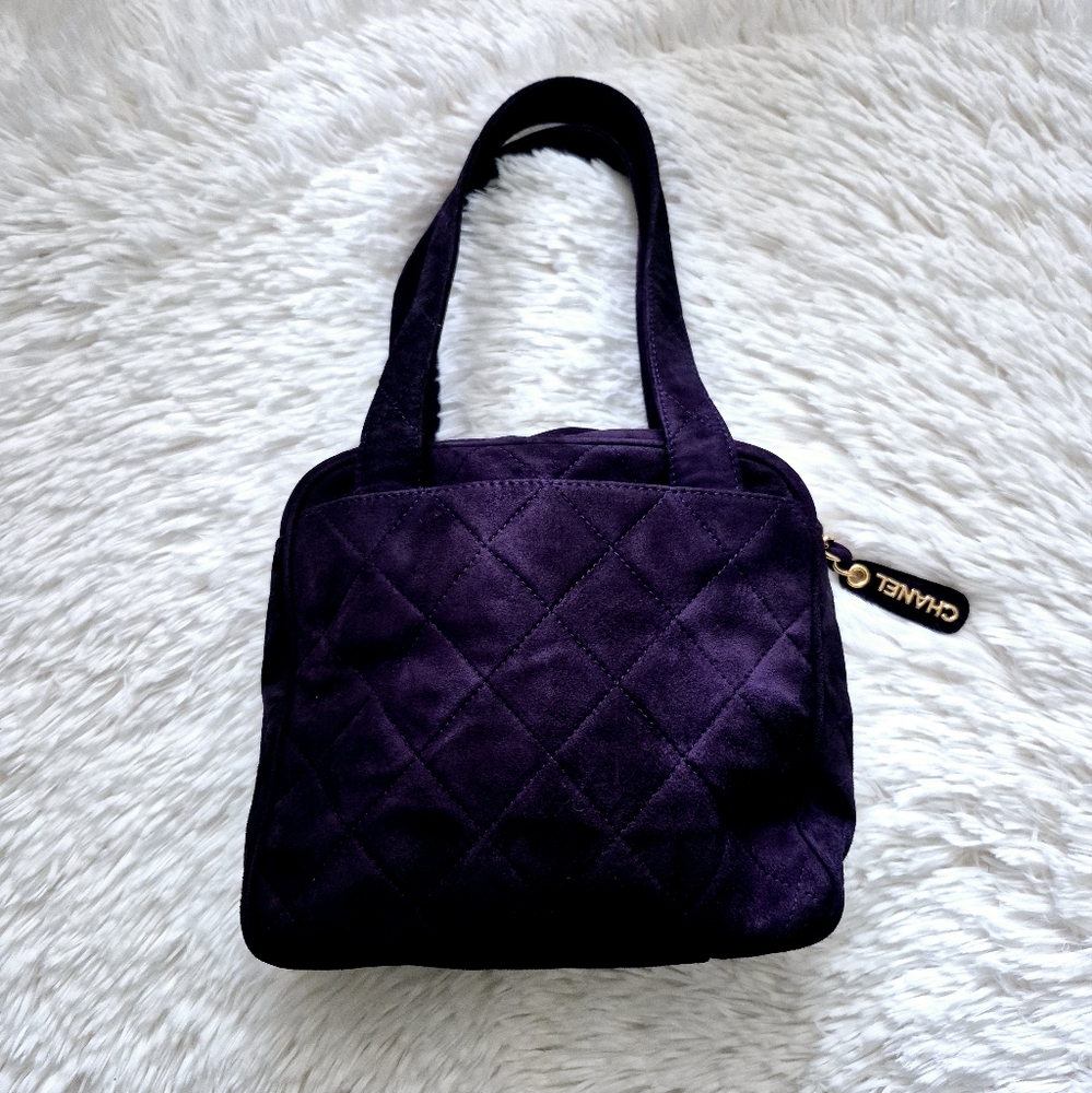 Vintage CHANEL Matelasse Velvet Purple Handbag - Picture 2 of 11